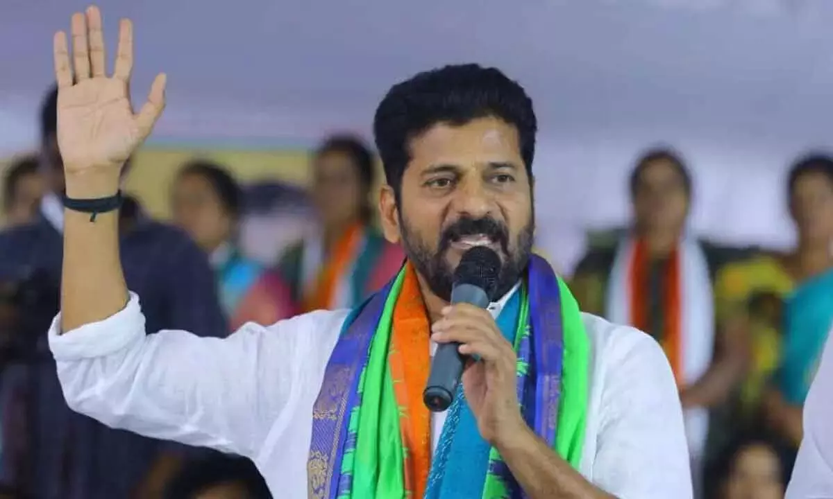 Revanth Reddy asks KCR to send a report on floods to Centre