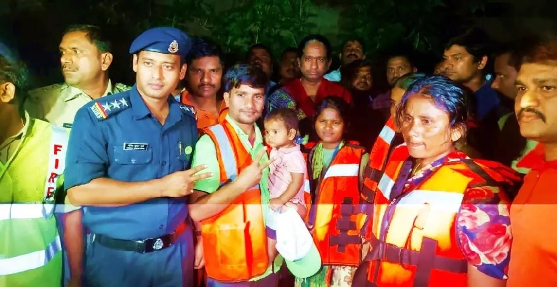 NDRF rescues family stuck in Gandipet flashflood