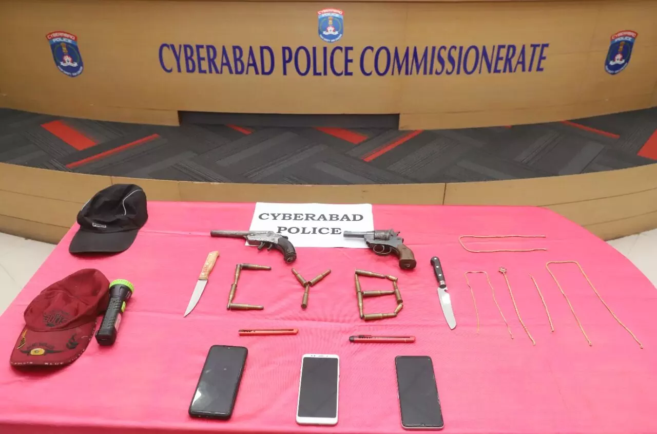 Cyberabad cops nab chain-snatchers
