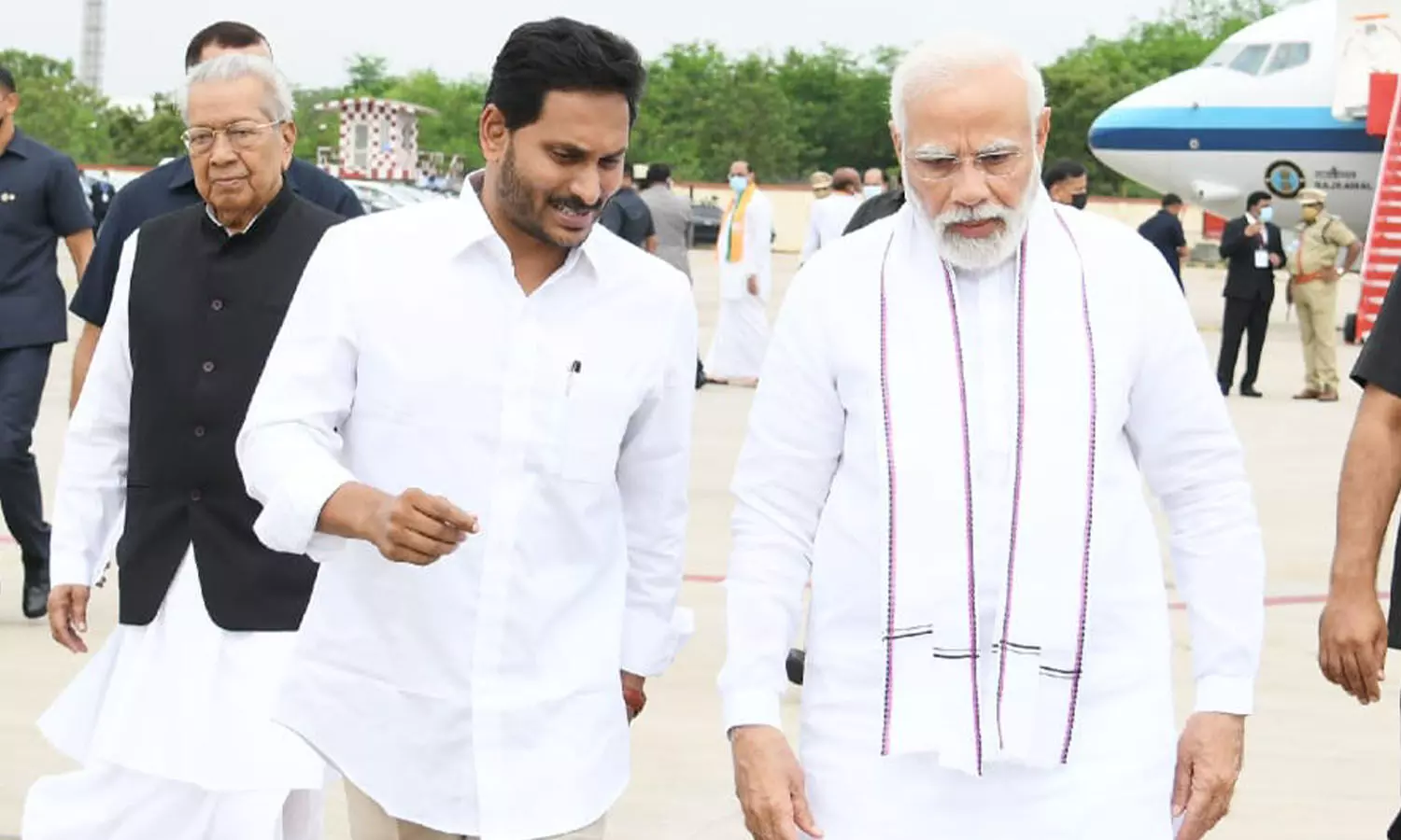Nitishs exit veers BJP towards YSR Congress, support in RS hold key