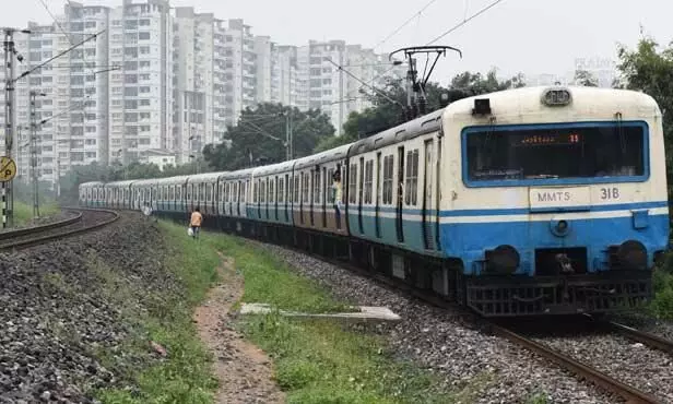 MMTS train