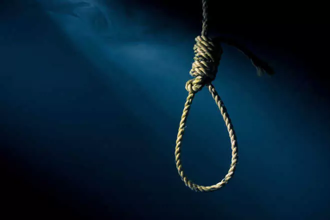 Mother, daughter hang to death in suicide pact in Manikonda