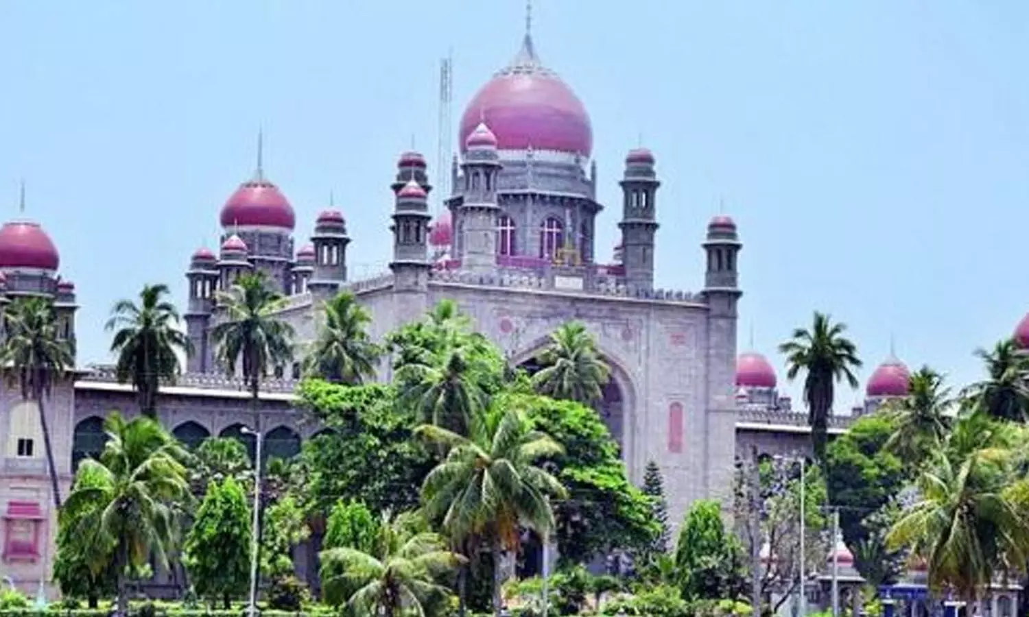 MLAs poaching case: High Court rejects Telangana Govt plea, transfers case to CBI