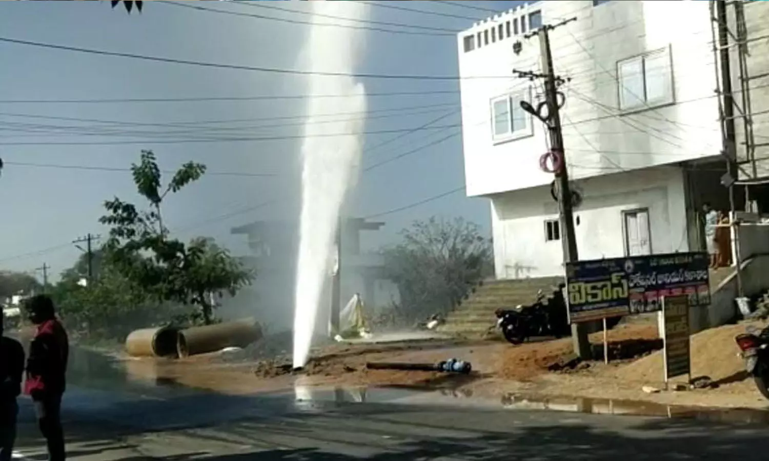 Mission Bhagiratha water pipeline bursts in Siddipet district
