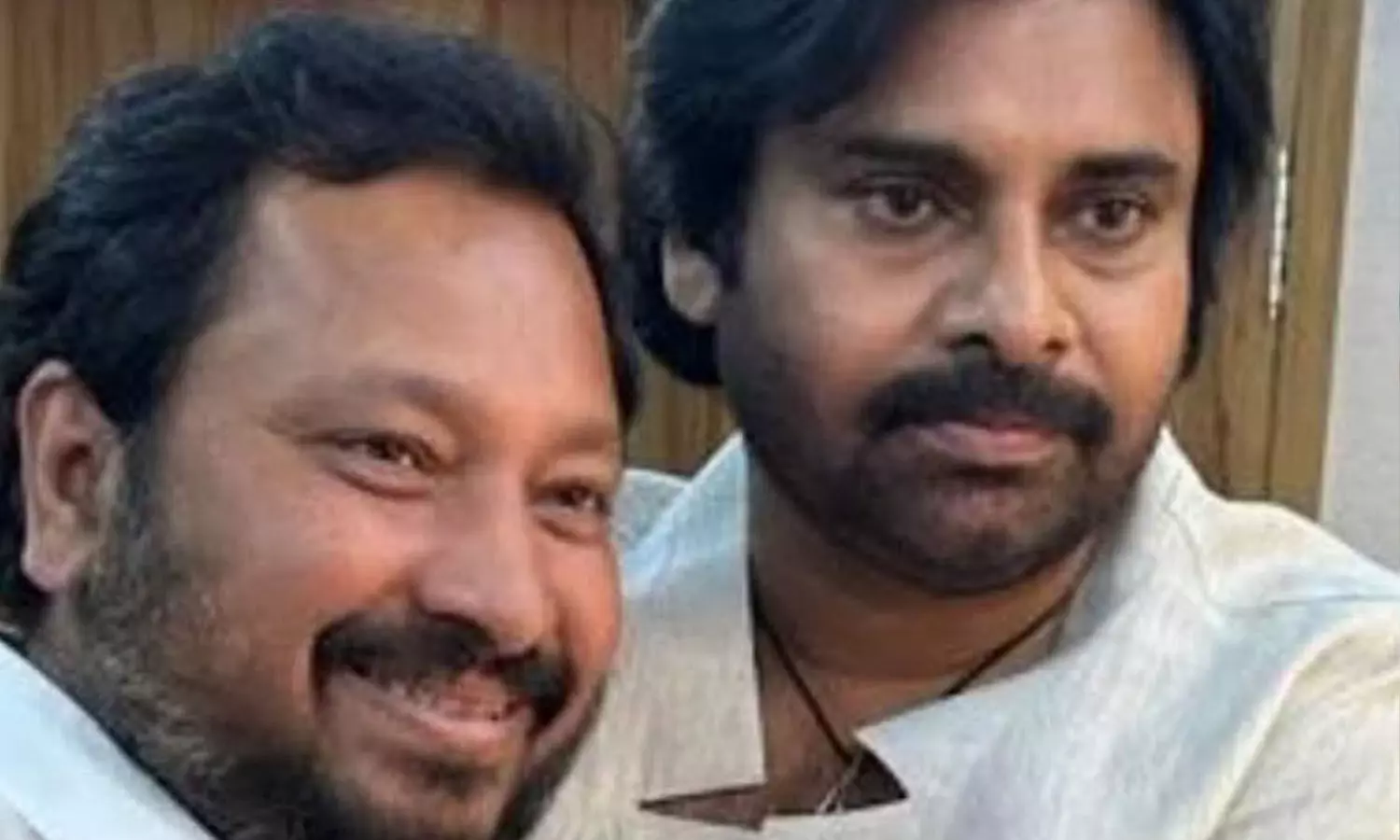 Pawan Kalyan meets Kannada director; Speculations are on rise