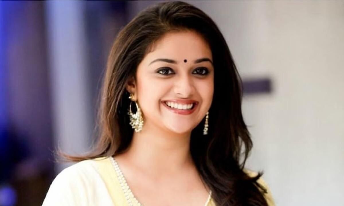 Star heroine Keerthy Suresh's viral comments on political entry