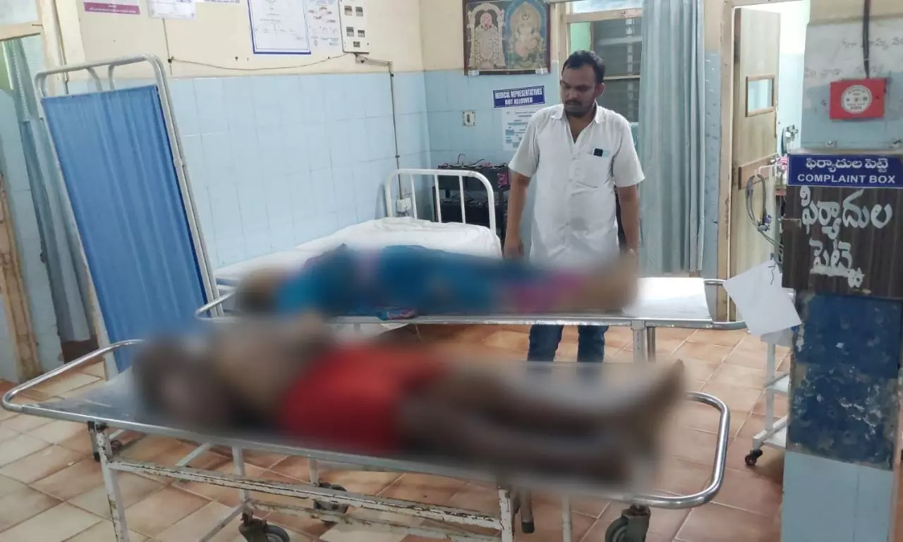 Threatened by police in civil dispute, elderly couple dies by suicide in Madanapalle