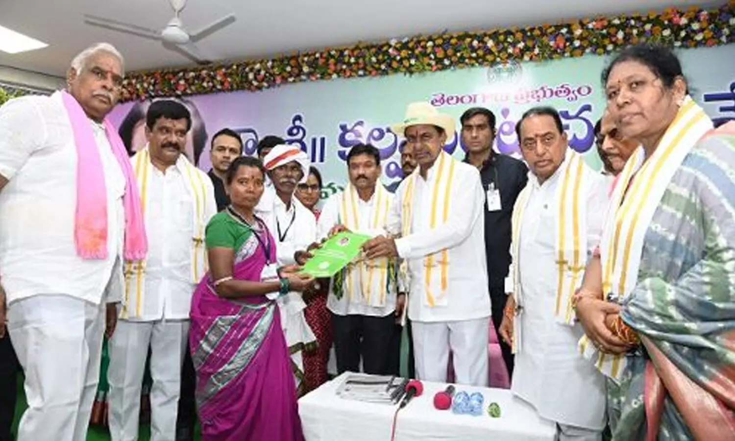 Telangana govt to withdraw all cases against tribals : KCR