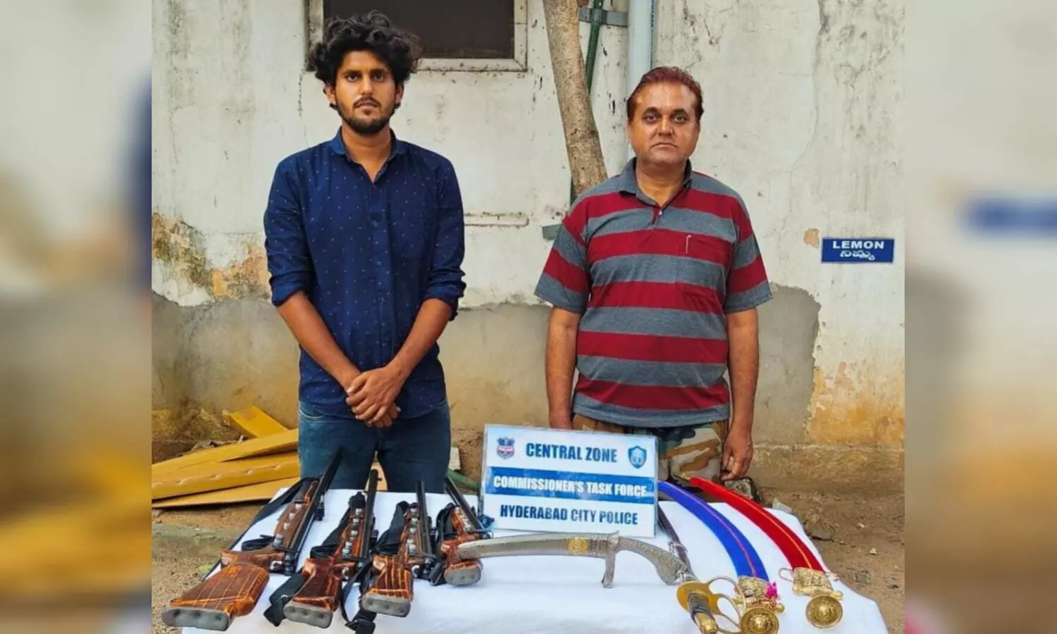 Cops nab two for selling illegal weapons including imitation rifles