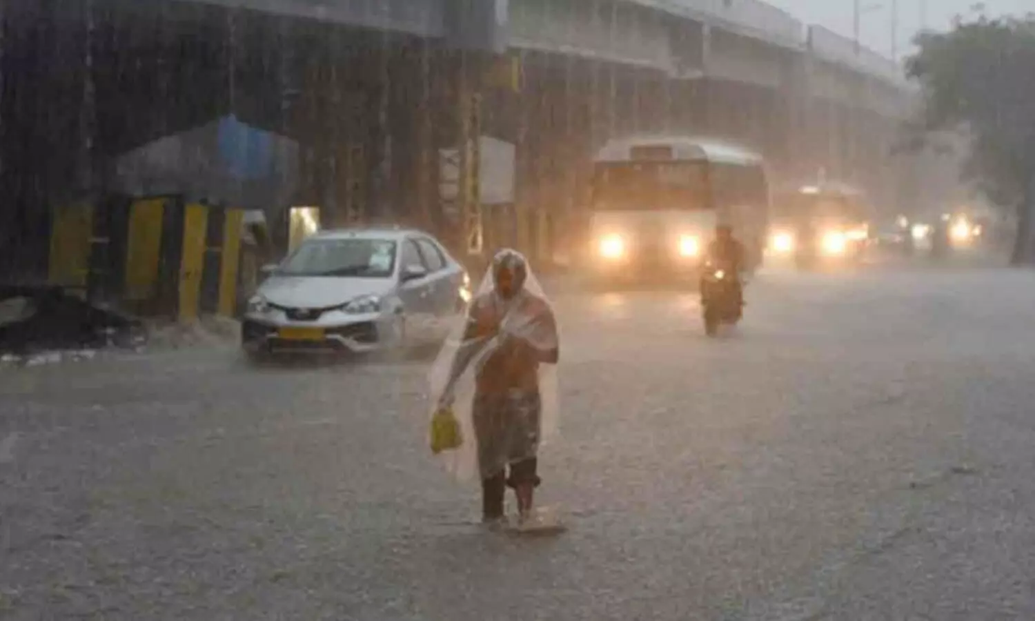 Incessant rains lash Hyderabad, holiday declared for schools, educational institutions on Tuesday