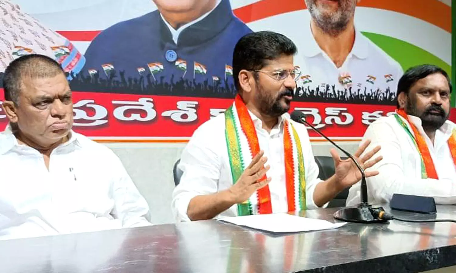 KCR’s open support to ‘One Nation One Election’ in 2018 indicates his pro-Modi stand: Revanth Reddy