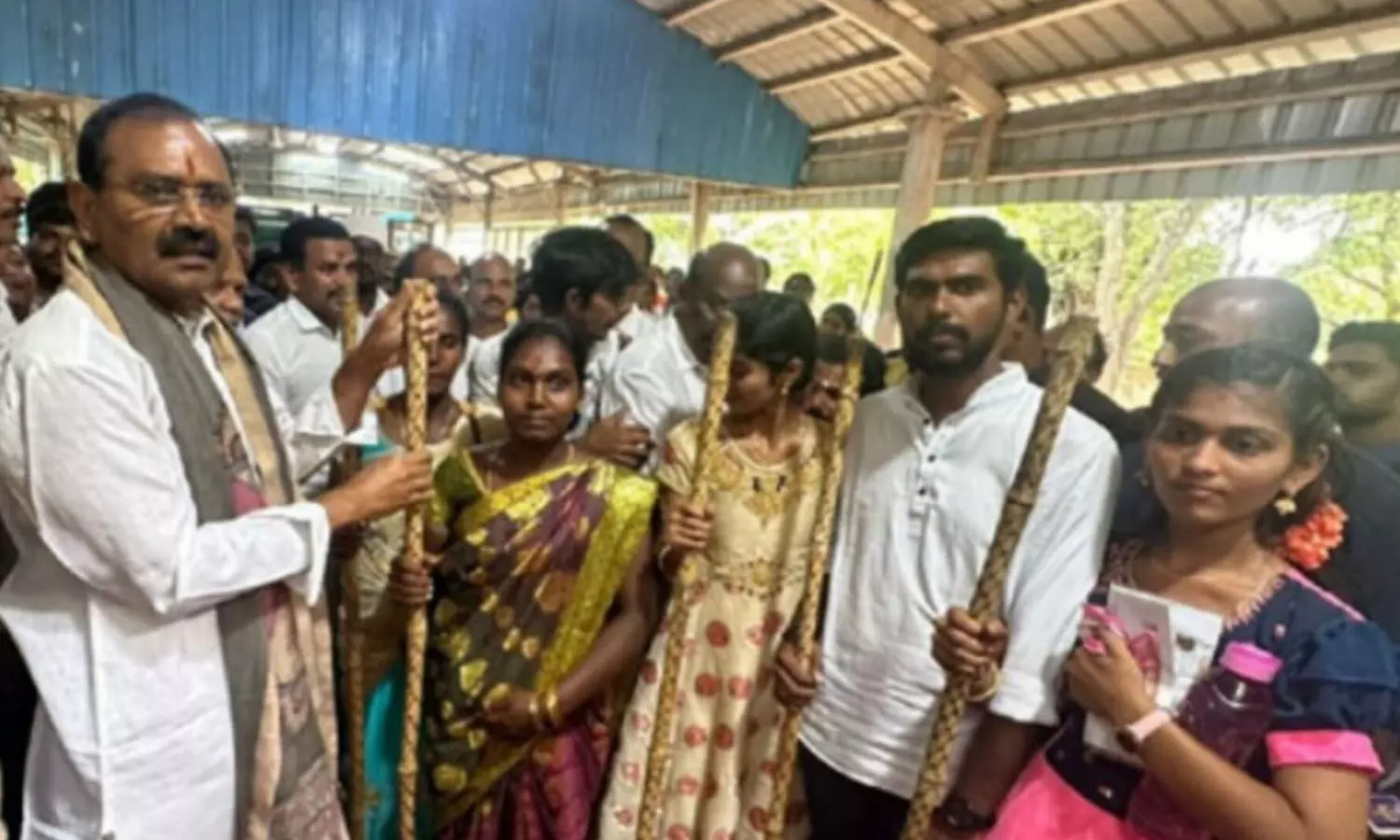 Leopard attack: TTD defends its decision to give sticks to devotees for protection