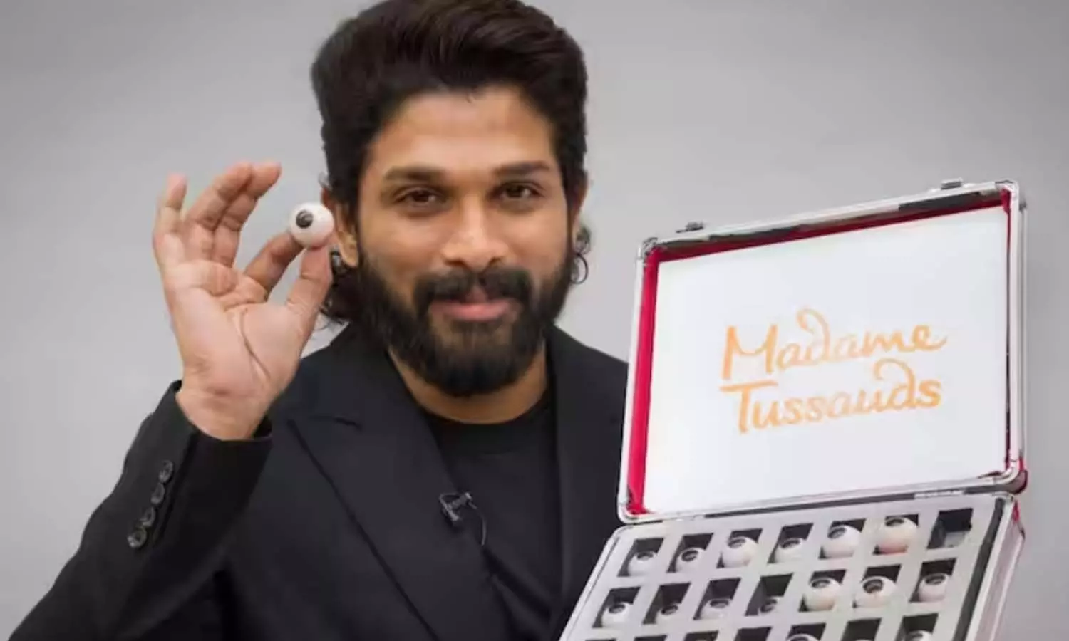 Allu Arjuns wax statue at Madame Tussauds Dubai; Check out actors reaction!