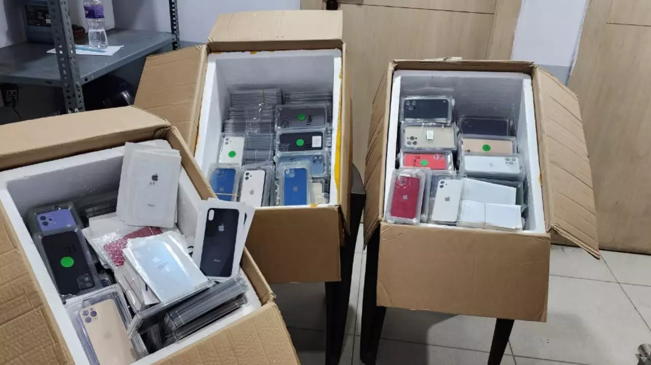 Hyderabad police raid mobile shops, arrest four for selling duplicate Apple accessories