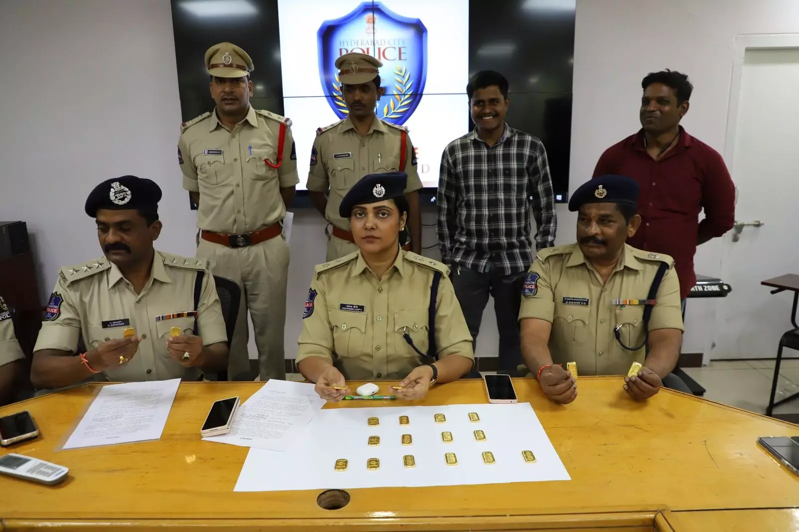 Telangana polls: Mahankali police seize 20 gold biscuits worth Rs 1.20 crore in Hyderabad