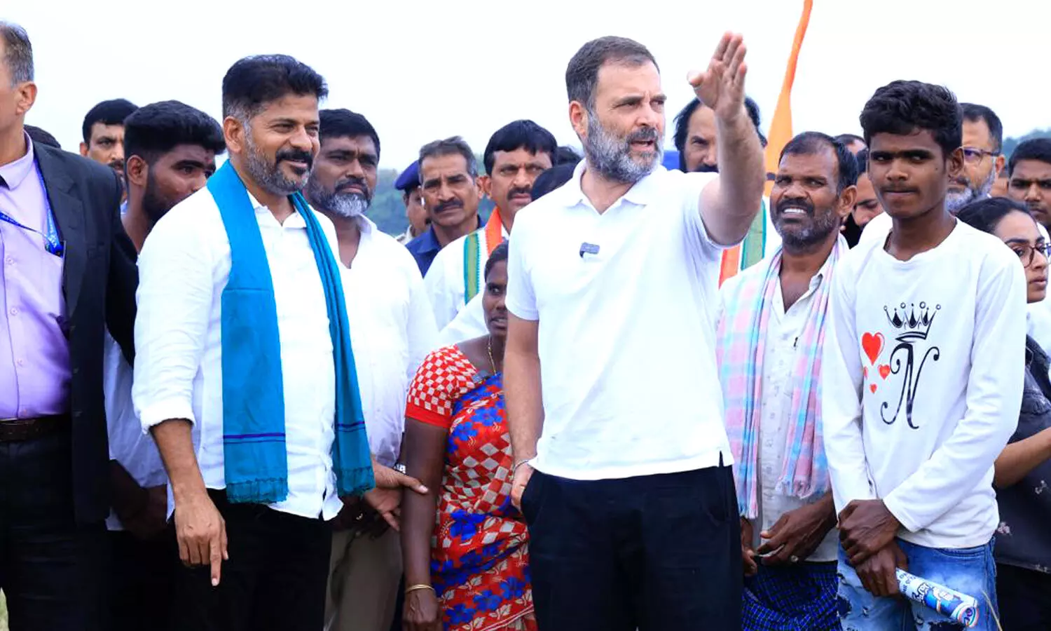 Congress will return entire money “looted by KCR,” his family, says Rahul Gandhi