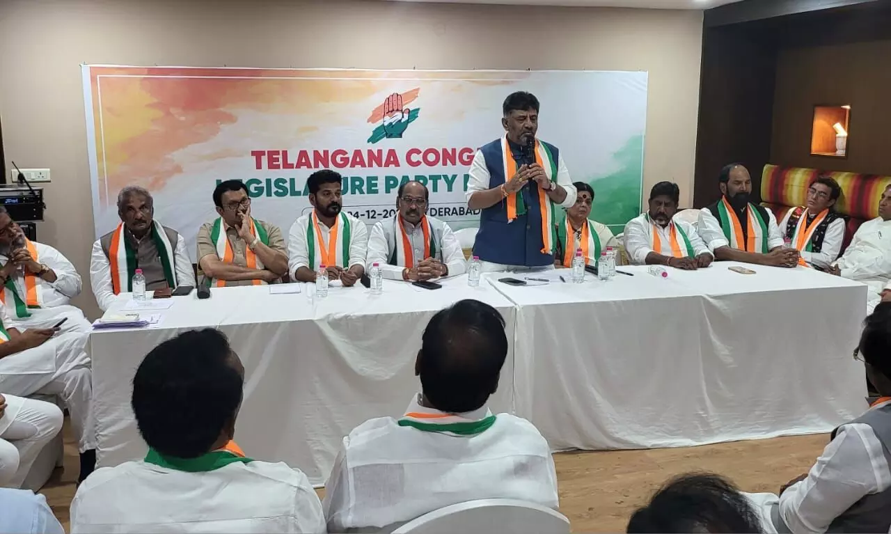 Telangana CLP meet concludes, Congress MLAs authorise Kharge to choose next Chief Minister
