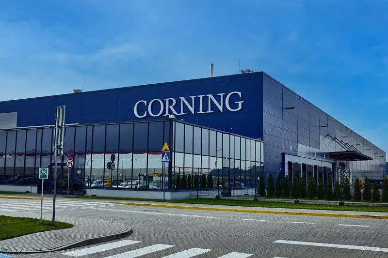 Netizens question Congress after Corning Inc opts out of Telangana to choose Tamil Nadu