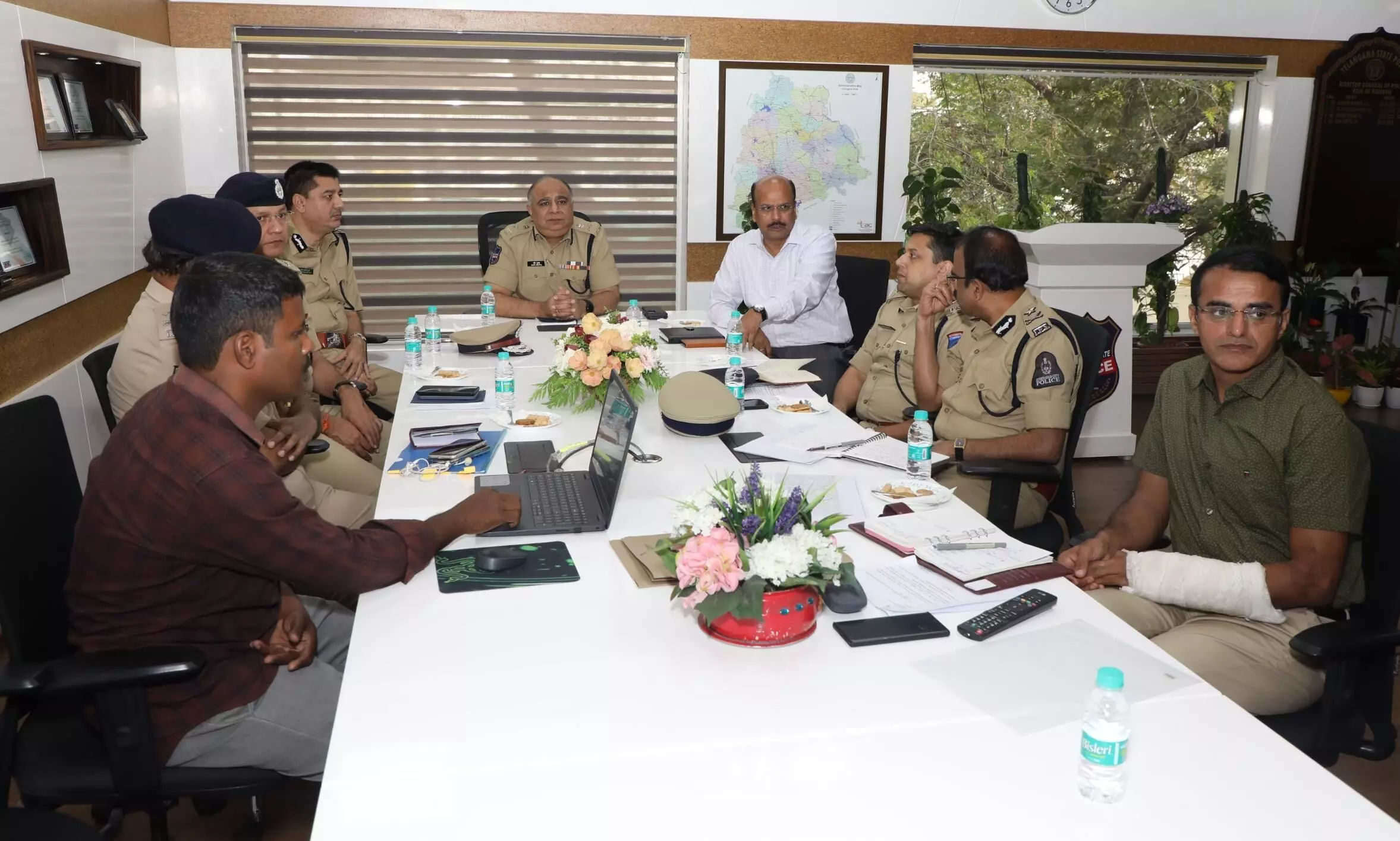 DGP Ravi Gupta reviews GHMC traffic, visible policing, modern training on cards