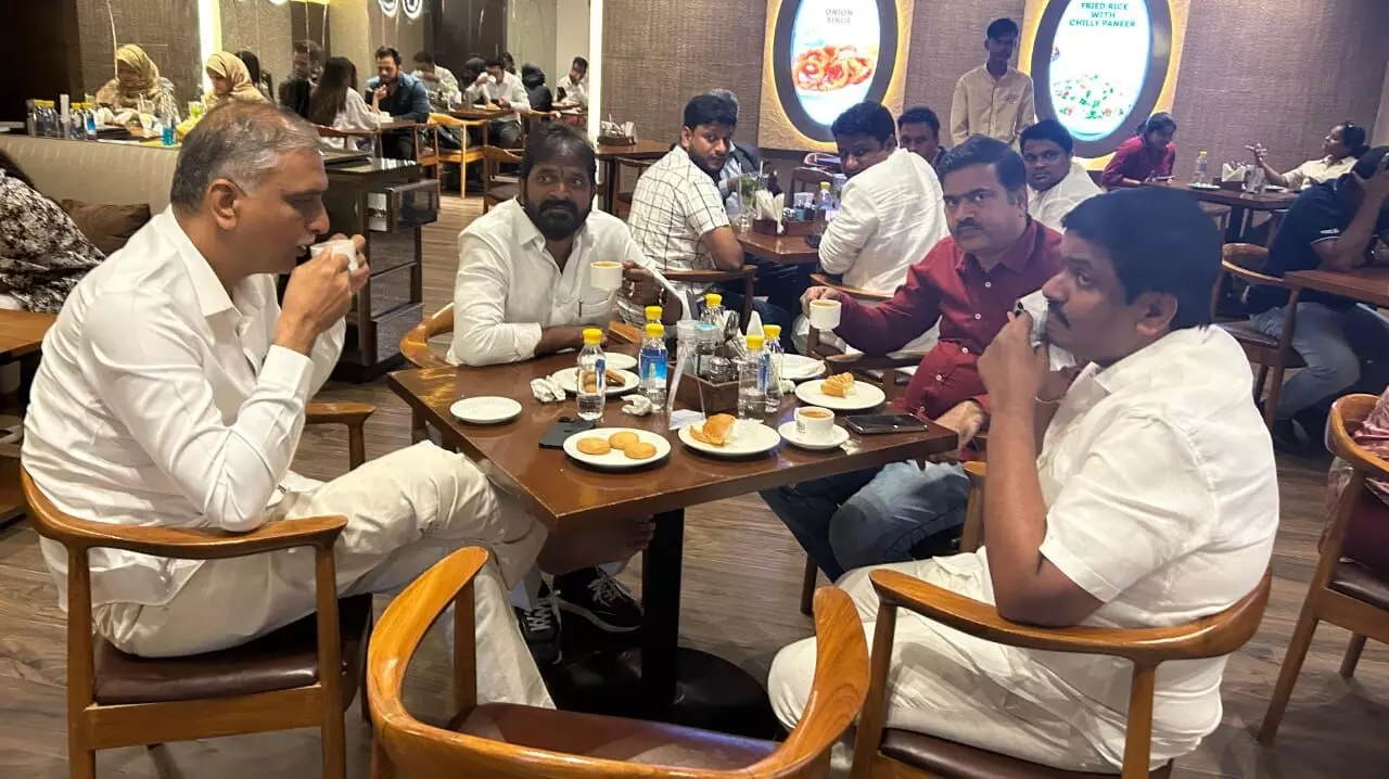 Harish Rao spotted at Cafe Niloufer in Banjara Hills, Hyderabad