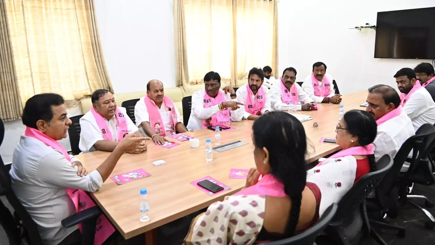 KCR to address election meeting in Chevella on April 13, Ranjit Reddy selfish in ditching BRS: KTR