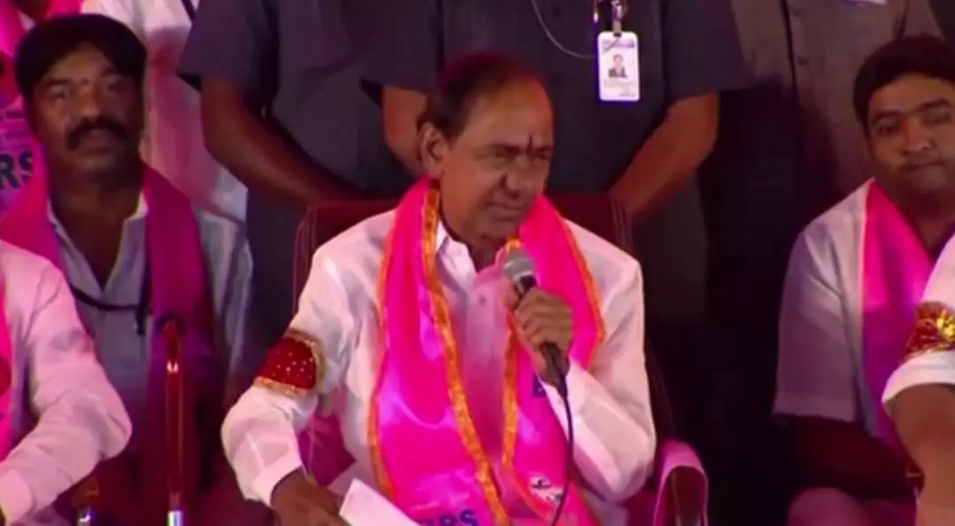 KCR vows to sit on deeksha along with 1.30 lakh people if Dalit Bandhu delayed