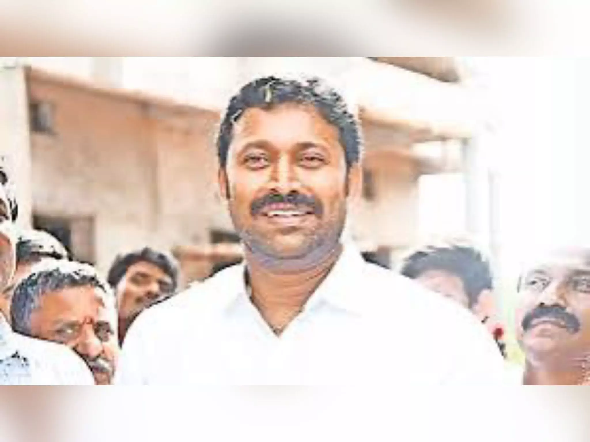 Relief to Kadapa MP YS Avinash Reddy: Bail cancellation petition dismissed; YS Bhaskar Reddy given bail